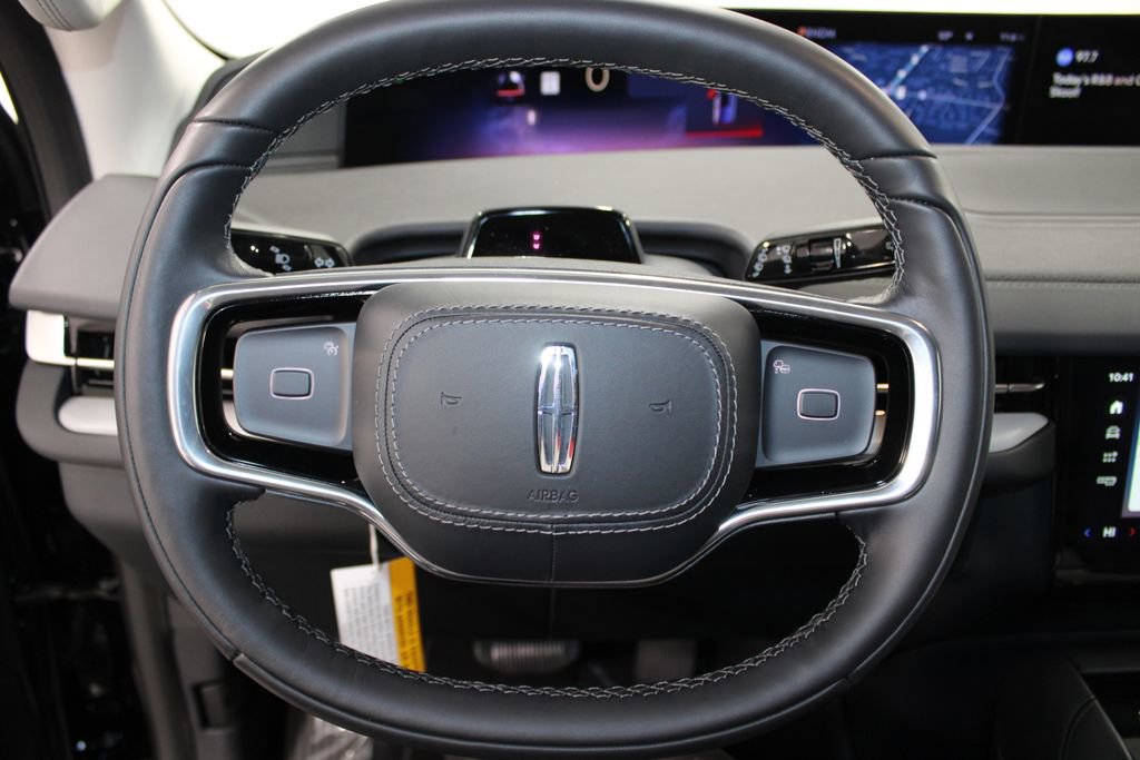 New 2026 Lincoln Navigator L Premier AWD/4WD image 38