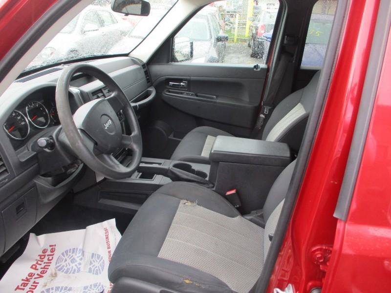 Used 2010 Jeep Liberty Sport w/ Popular Equipment Group AWD/4WD image 10