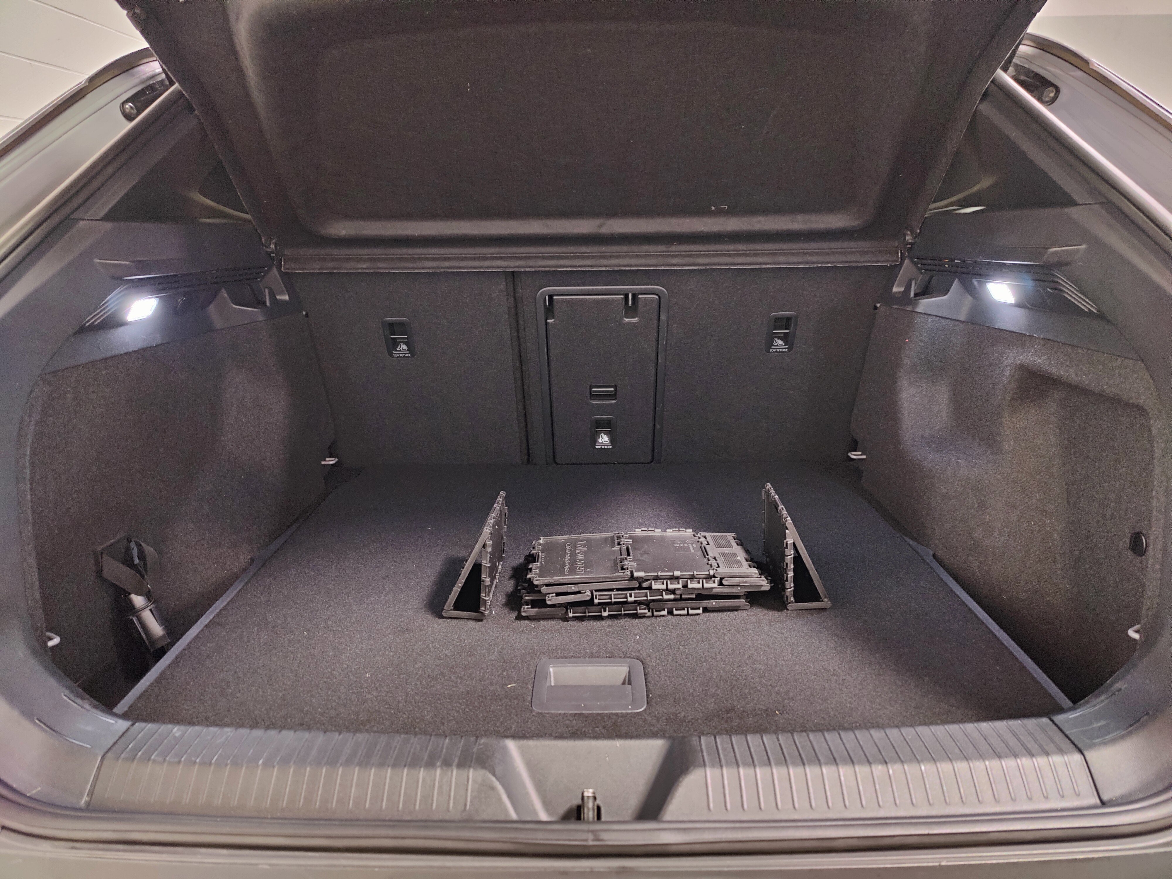 Certified 2021 Volkswagen ID.4 Pro S w/ Gradient Package image 14