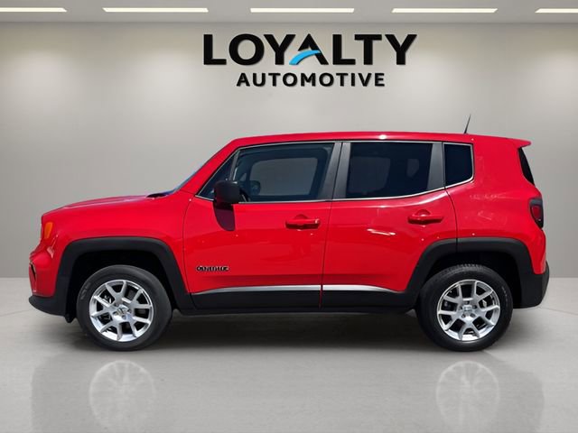 Used 2023 Jeep Renegade Latitude AWD/4WD image 2