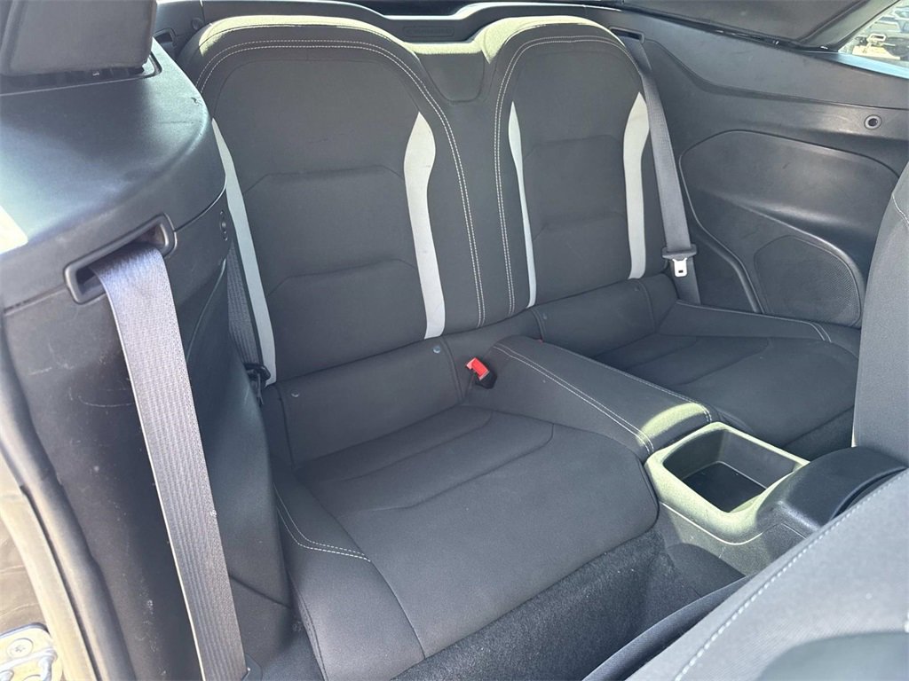 Used 2020 Chevrolet Camaro LT image 24