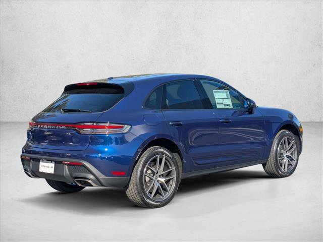 Certified 2025 Porsche Macan image 9