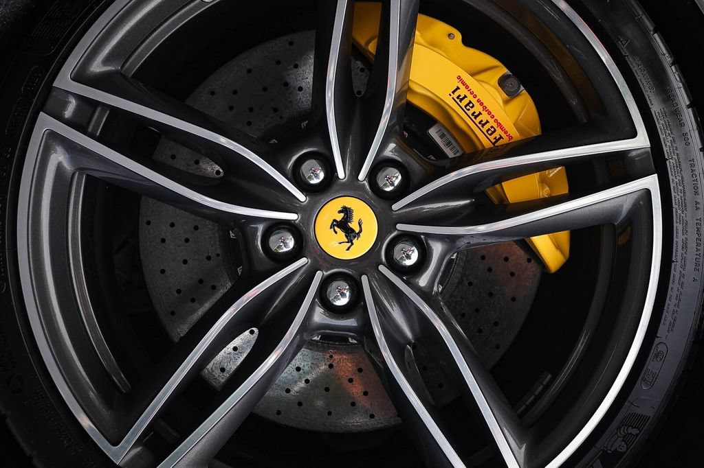 Certified 2021 Ferrari Roma RWD image 13