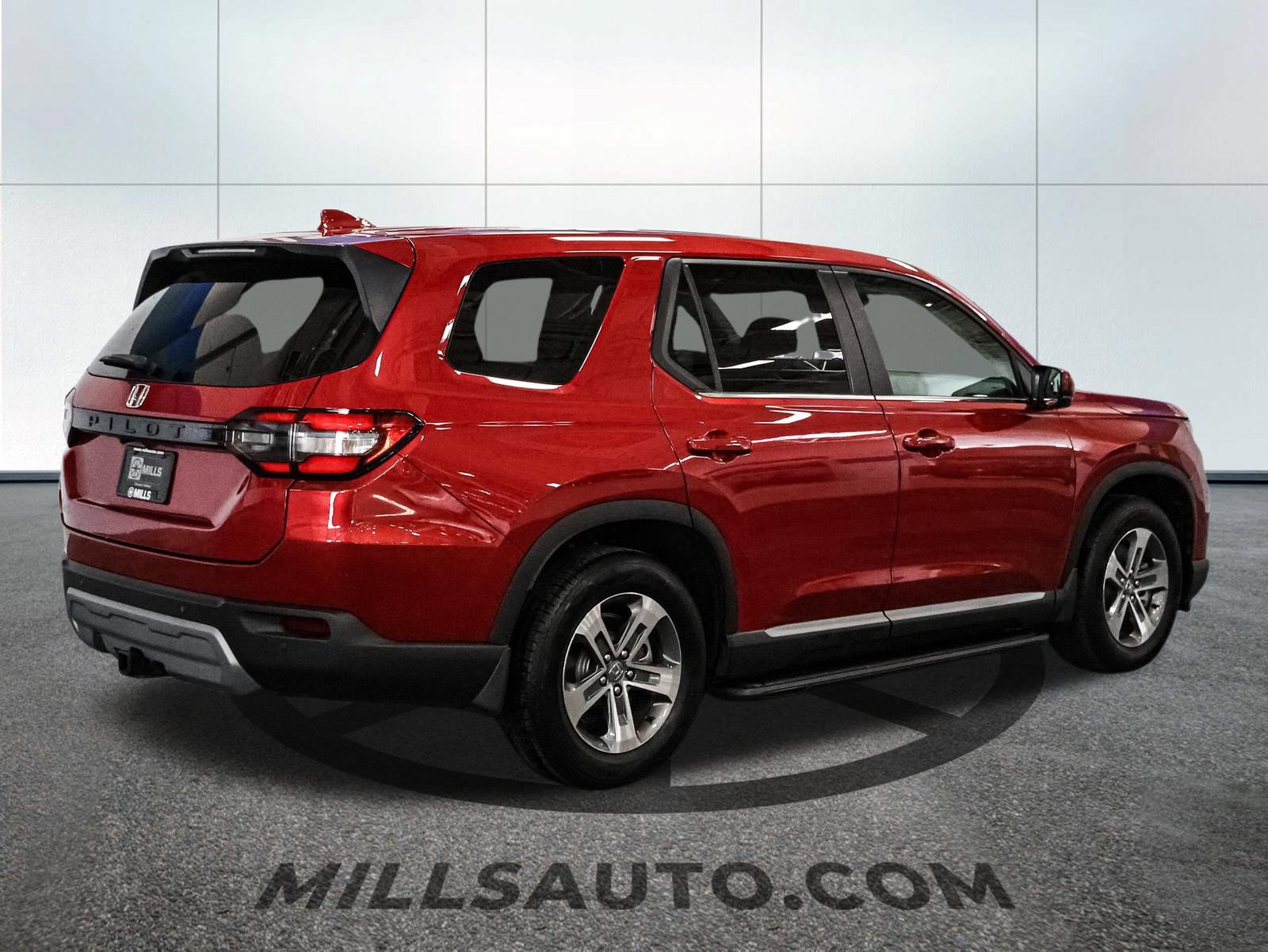 Used 2025 Honda Pilot EX-L image 8