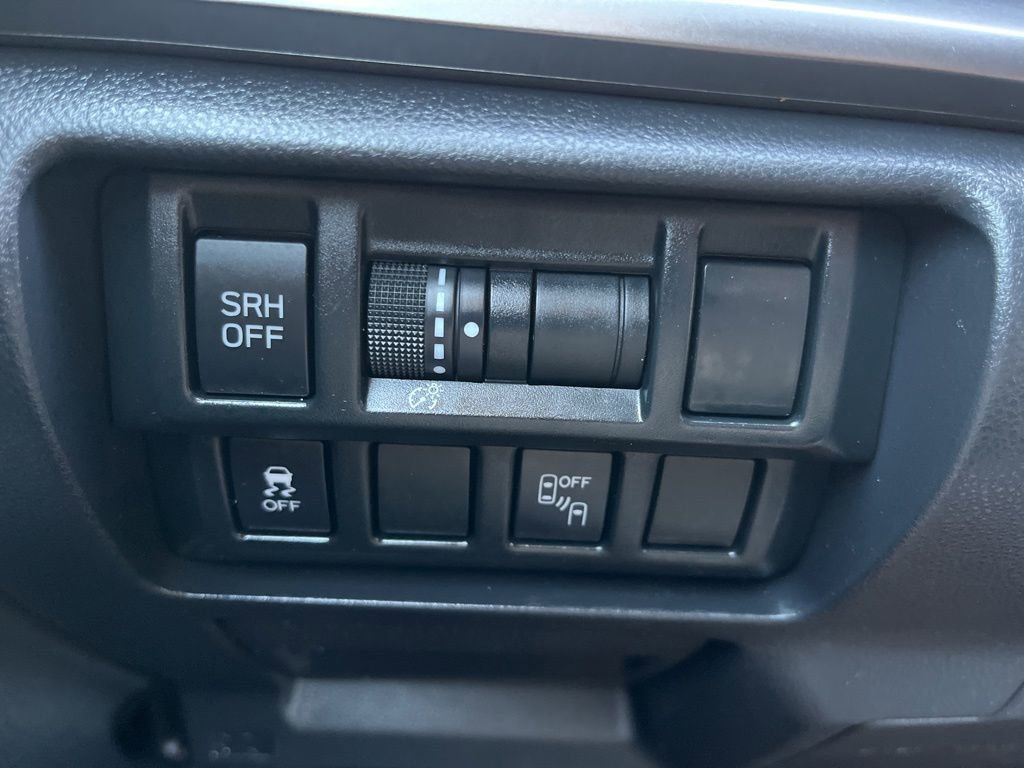Used 2019 Subaru Crosstrek 2.0i Limited w/ Moonroof Package w/Navigation AWD/4WD image 21