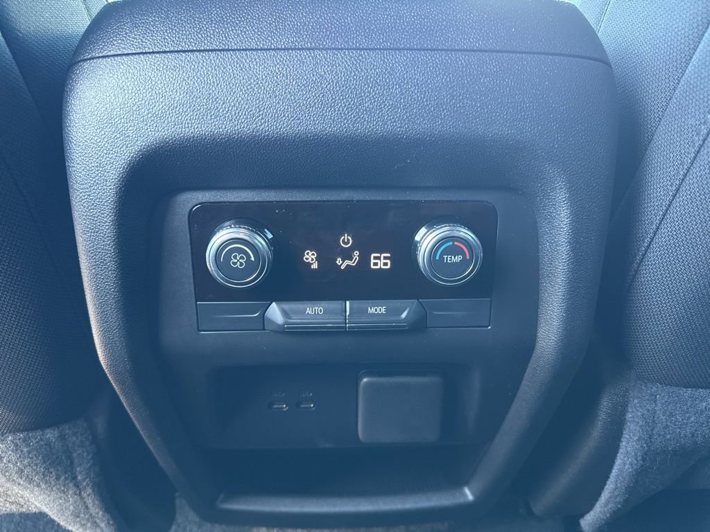 Used 2025 GMC Acadia Elevation FWD image 12