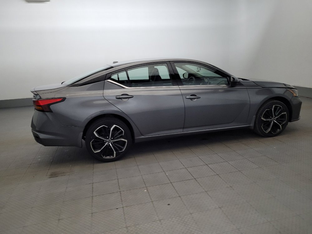 Used 2023 Nissan Altima 2.5 SR AWD/4WD image 10