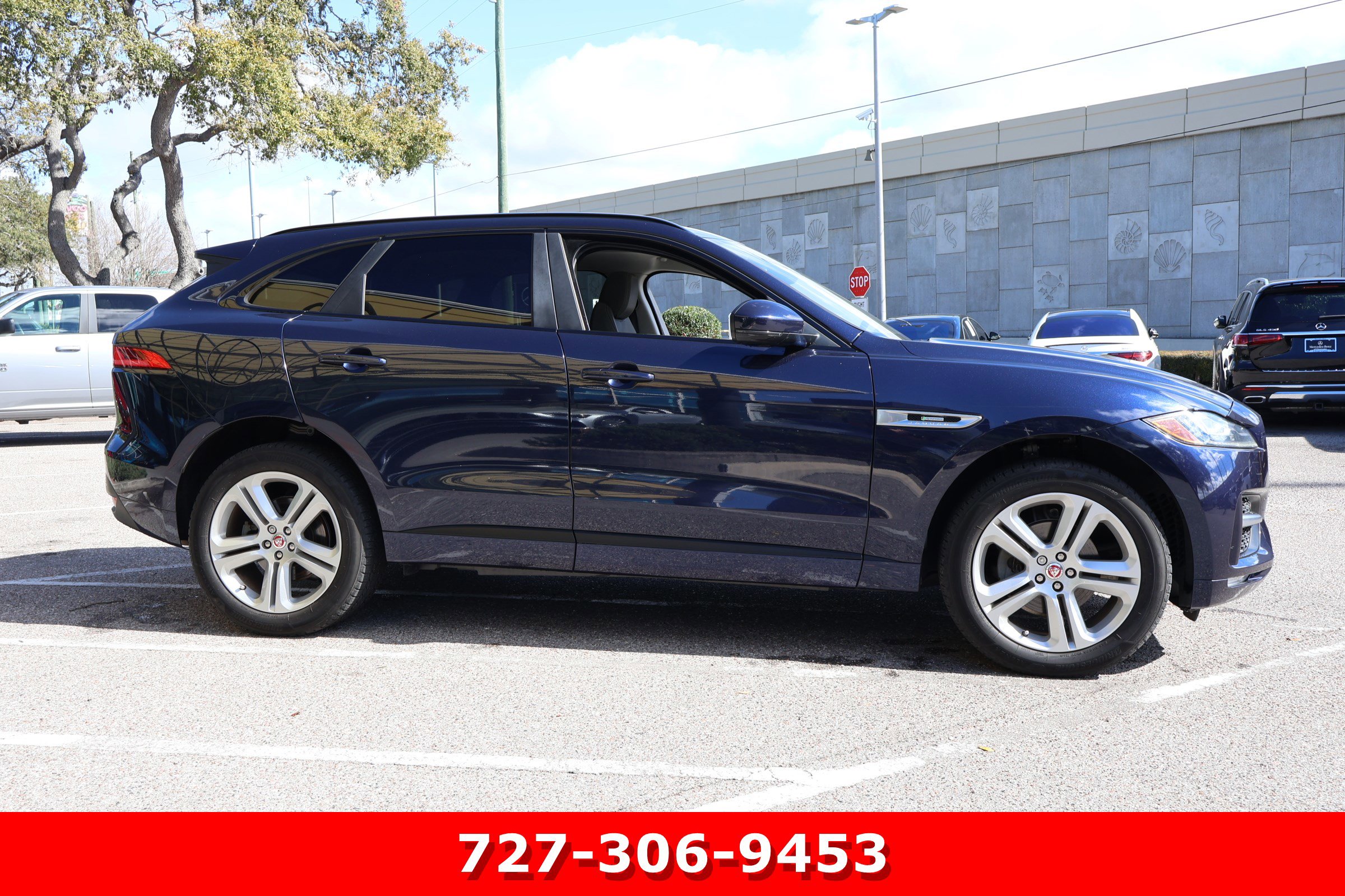 Used 2018 Jaguar F-PACE R-Sport image 10