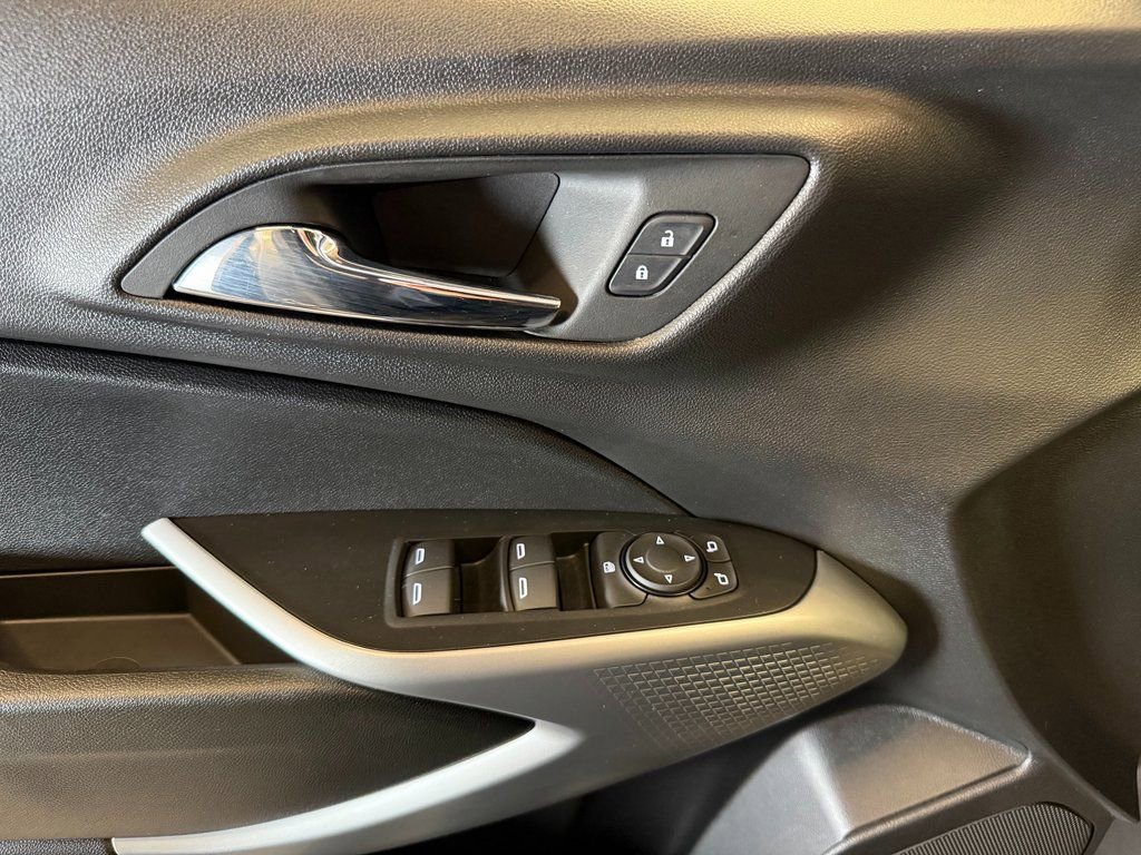 Used 2024 Chevrolet Trax LS w/ LPO, Blackout Package image 18