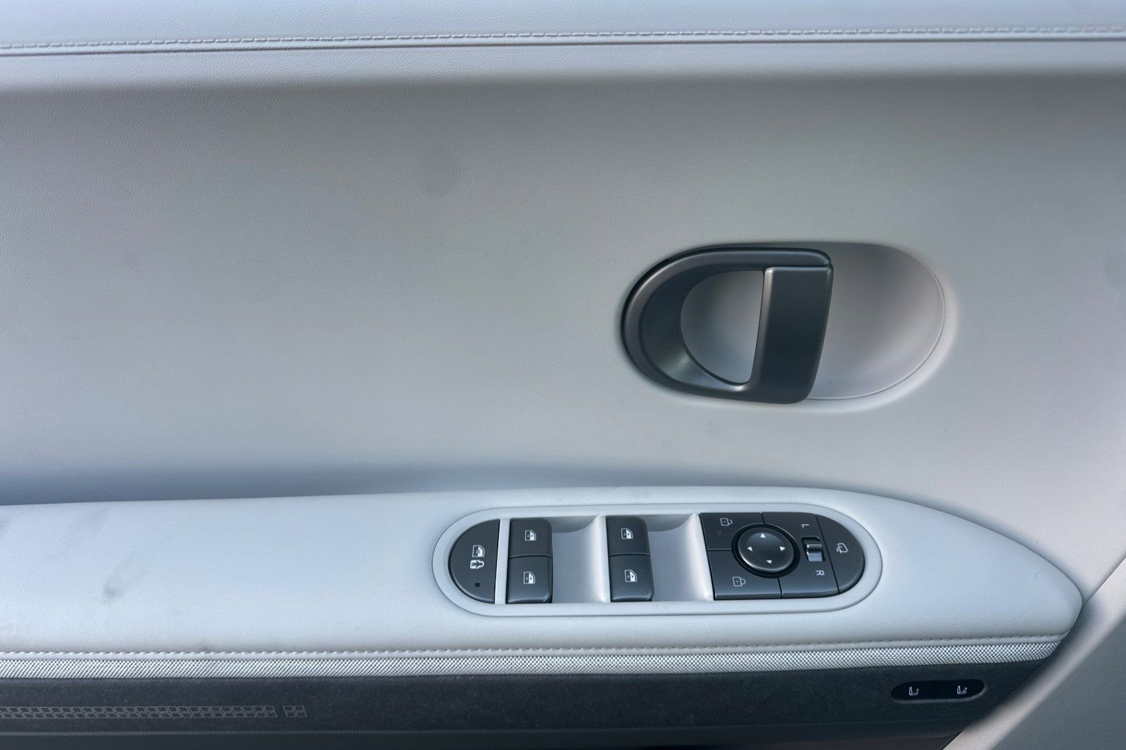 New 2026 Hyundai Ioniq 5 Limited image 11