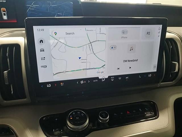 Used 2025 Ford Expedition Active image 18