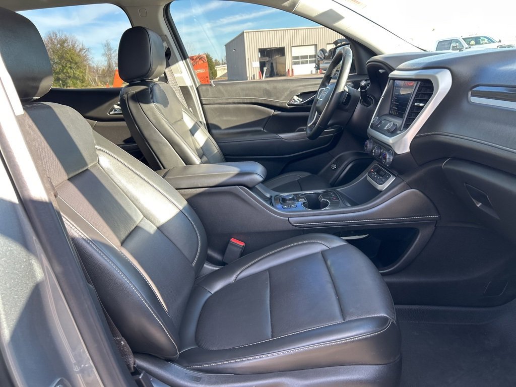 Used 2023 GMC Acadia SLT image 19