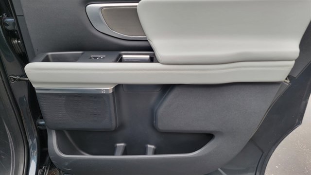 Used 2025 Ford Expedition Max Platinum image 62