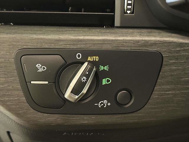 Used 2024 Audi A4 2.0T Premium w/ Convenience Package image 27