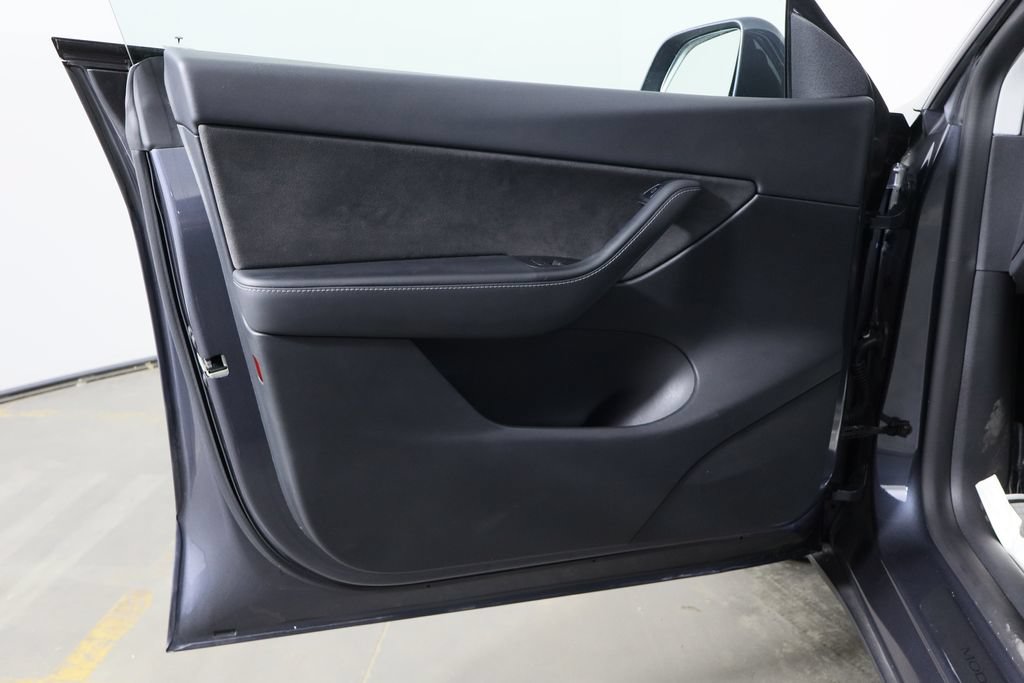 Used 2022 Tesla Model Y Performance AWD/4WD image 18