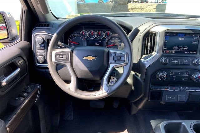 Used 2020 Chevrolet Silverado 1500 LT AWD/4WD image 5