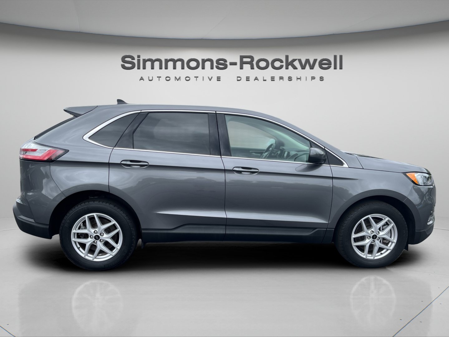 Used 2024 Ford Edge SEL w/ Convenience Package AWD/4WD image 6