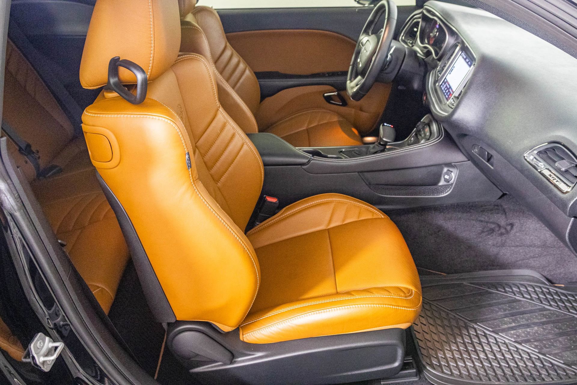 Used 2019 Dodge Challenger SRT Hellcat w/ Laguna Leather Package image 34