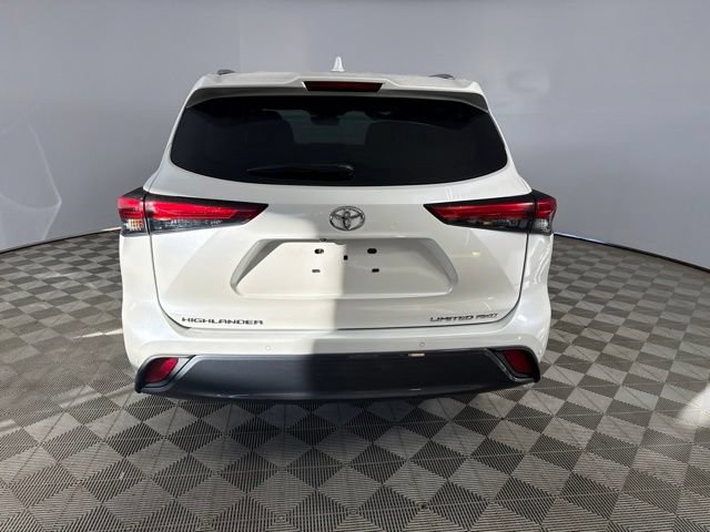 Used 2020 Toyota Highlander Limited AWD/4WD image 6
