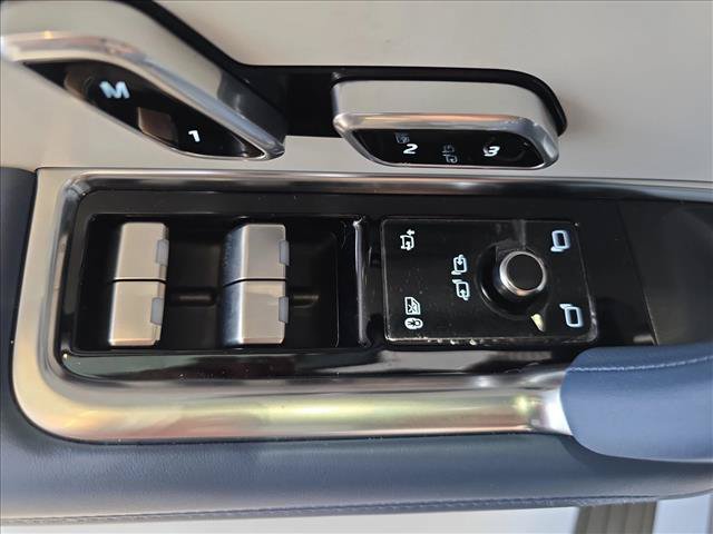 New 2026 Land Rover Range Rover SV AWD/4WD image 28