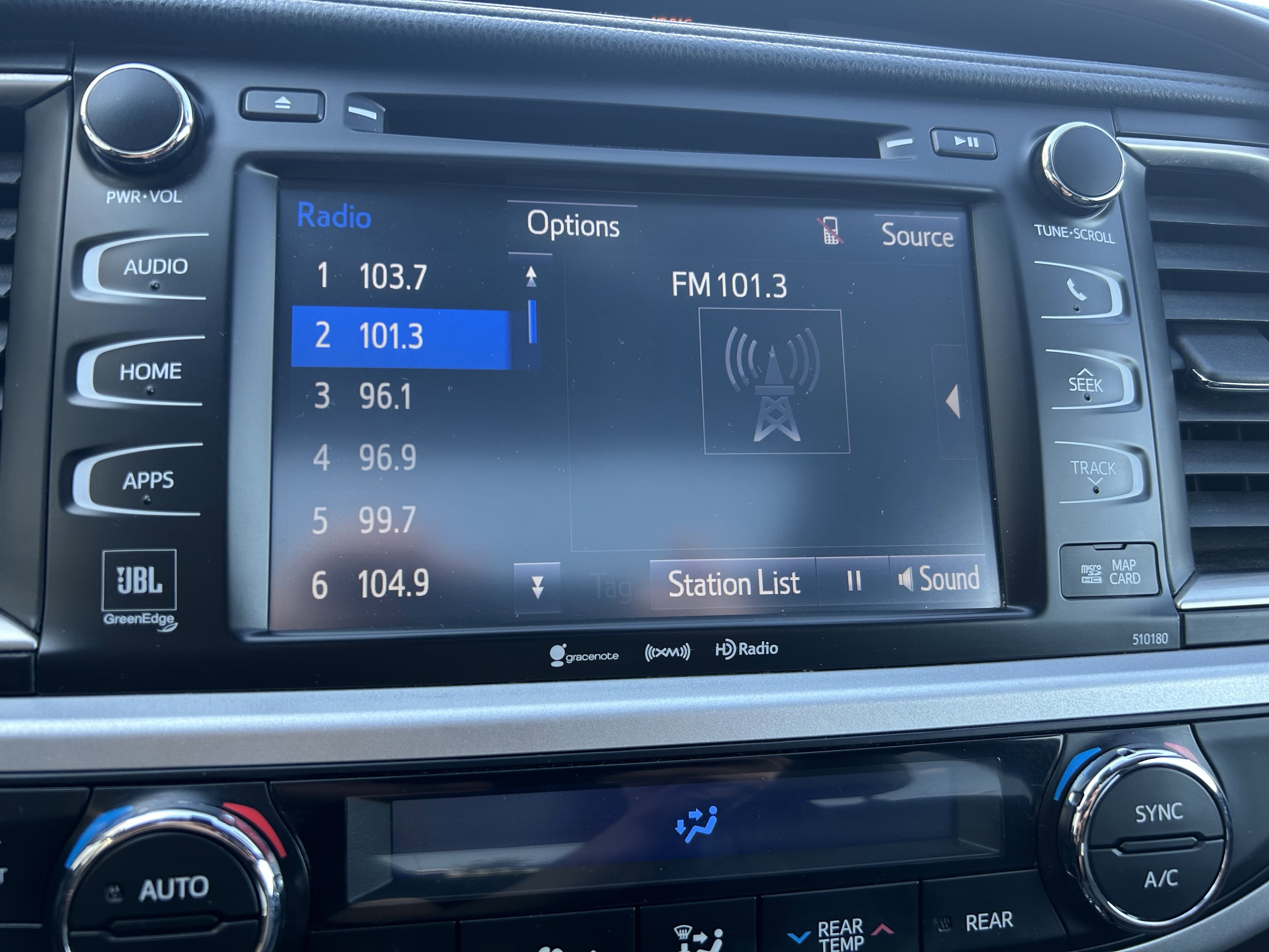 Used 2017 Toyota Highlander Limited AWD/4WD image 30