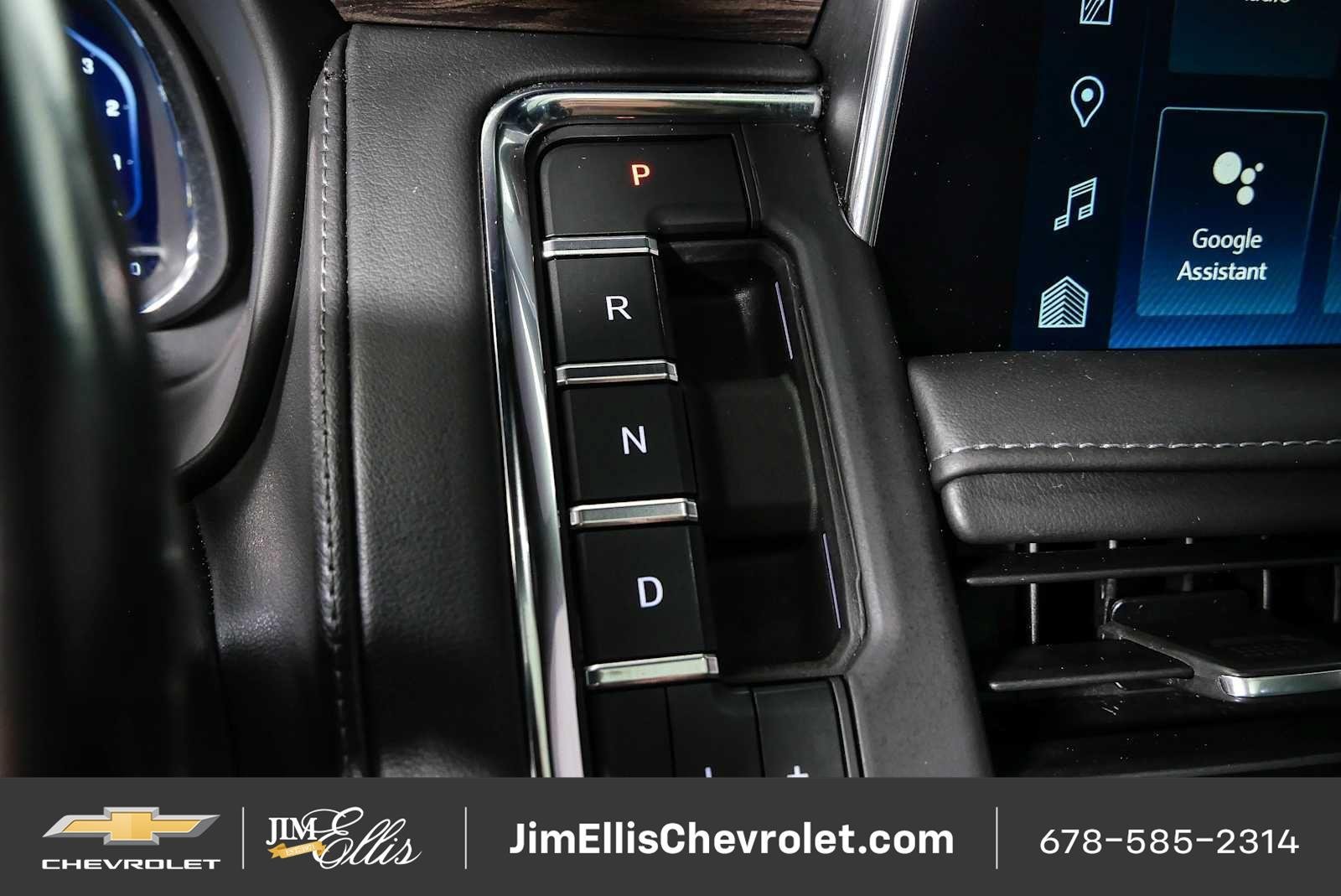 Certified 2023 Chevrolet Tahoe Z71 w/ Luxury Package AWD/4WD image 18