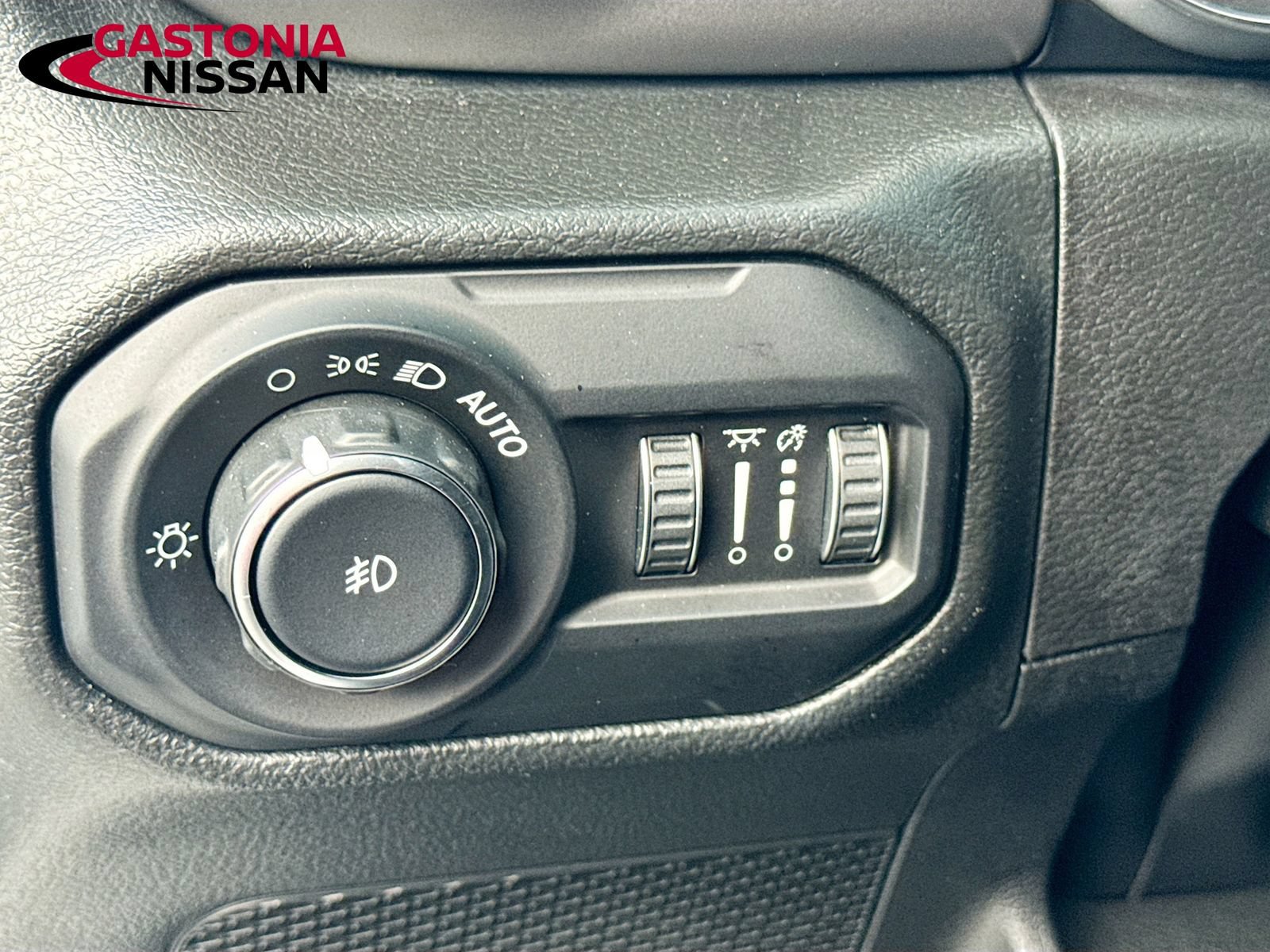 Used 2022 Jeep Wrangler Unlimited Sport AWD/4WD image 13