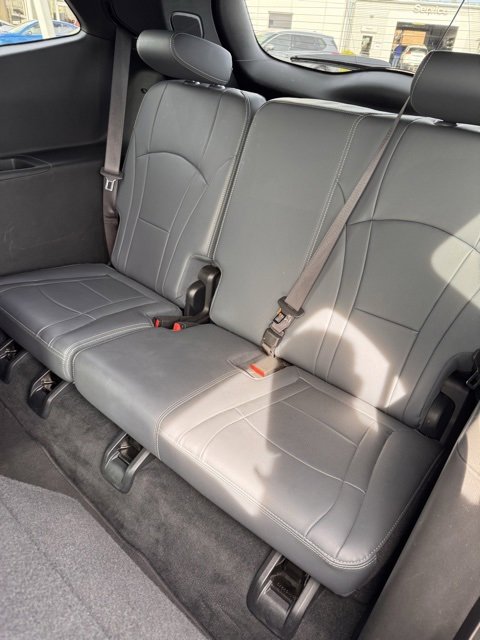 Used 2024 Buick Enclave Premium image 13