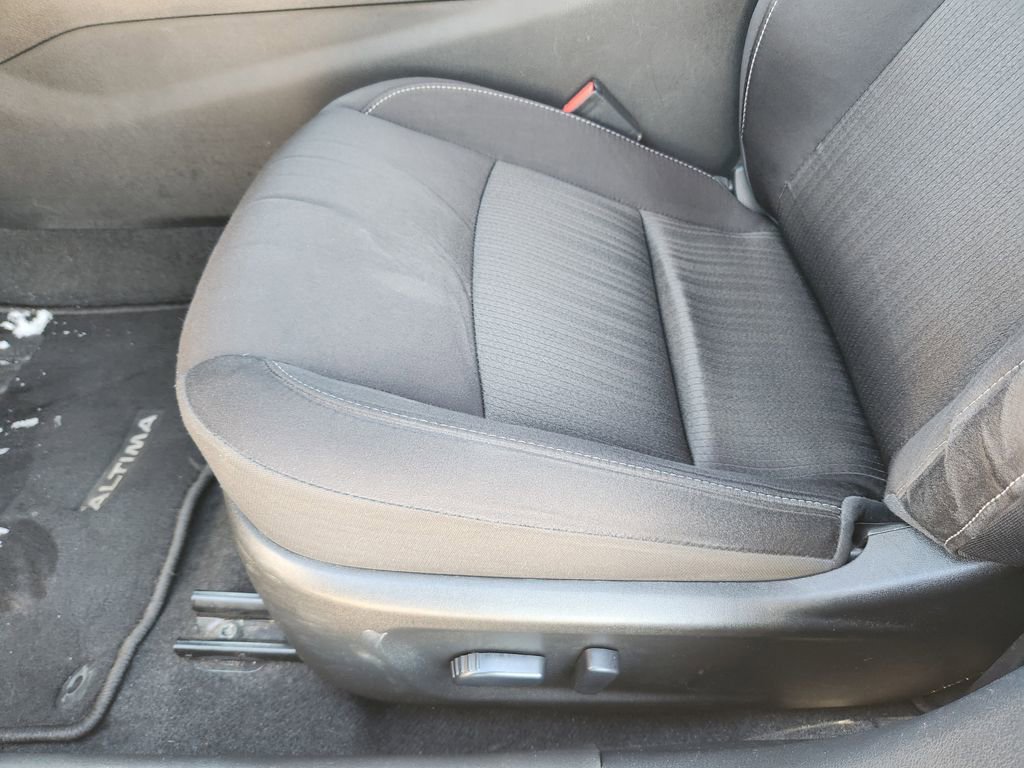 Used 2024 Nissan Altima 2.5 SV image 28