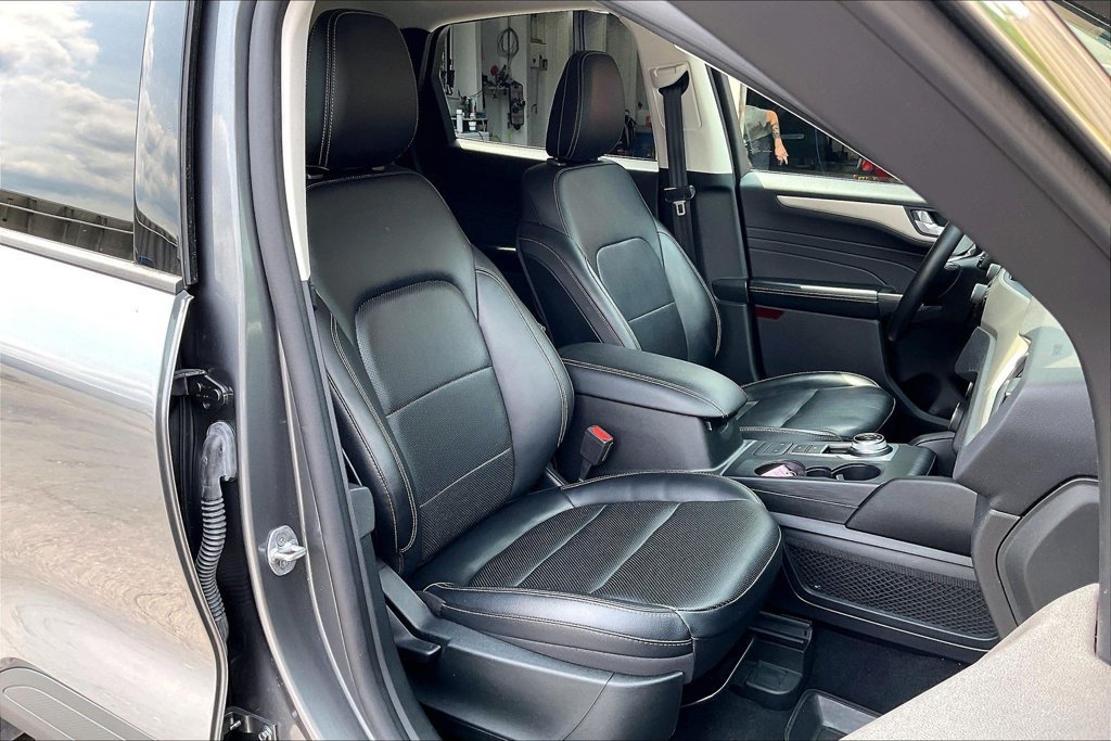 Used 2022 Ford Escape SEL AWD/4WD image 7