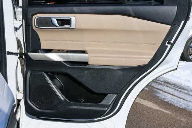 Used 2022 Ford Explorer XLT AWD/4WD image 18