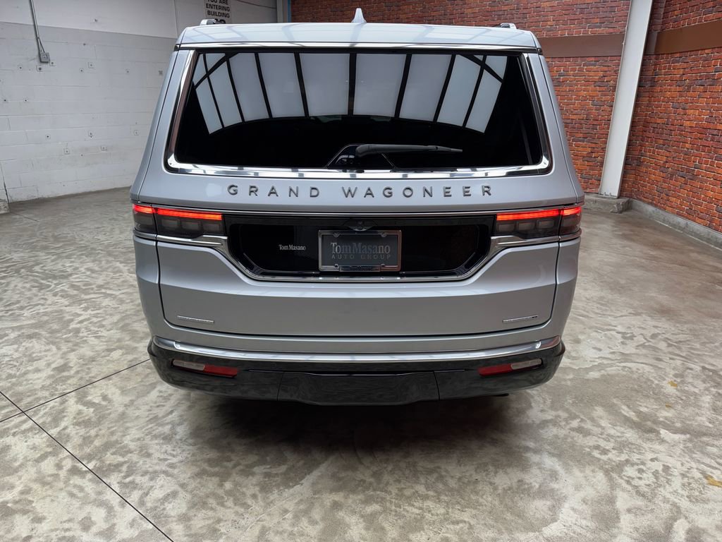 Used 2023 Jeep Grand Wagoneer Series II w/ Flexible Seating Group AWD/4WD image 5