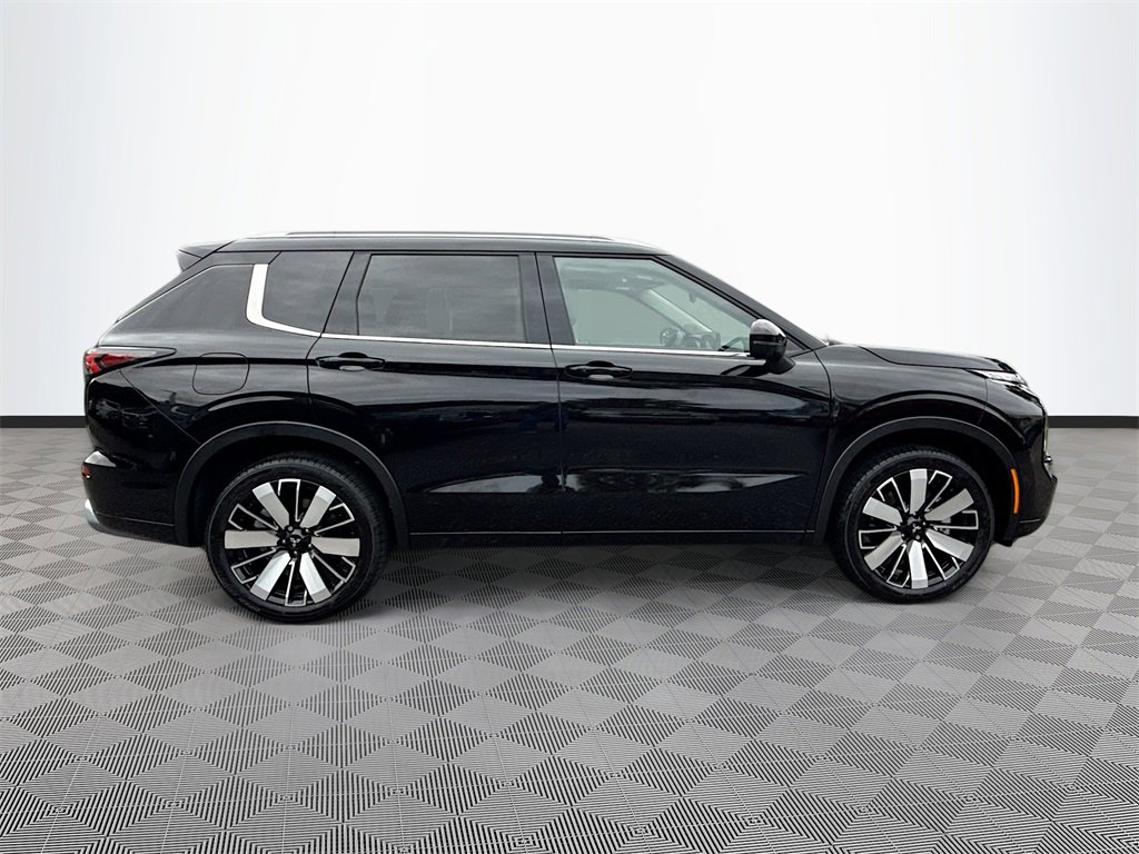 New 2025 Mitsubishi Outlander SEL image 4