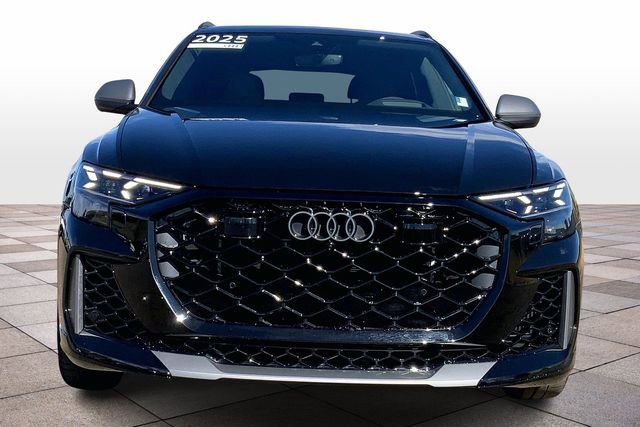 Certified 2025 Audi RS Q8 performance image 3