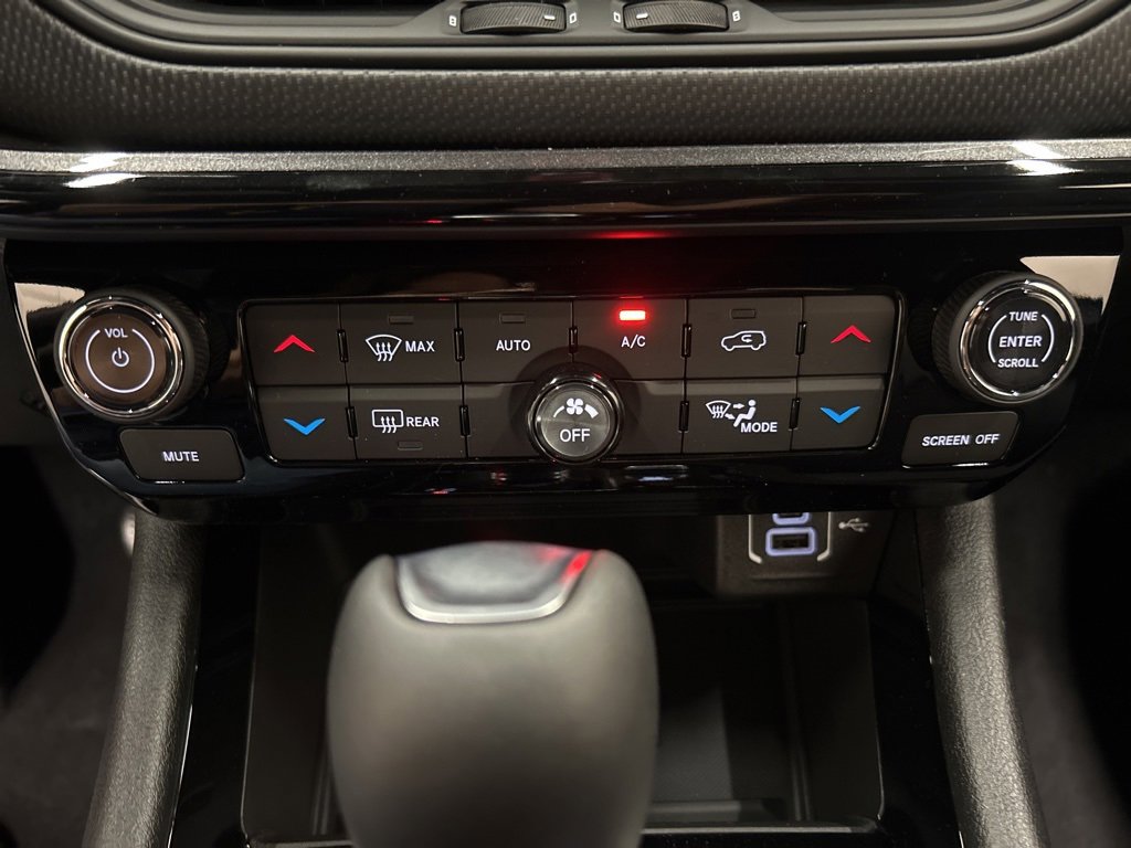 New 2026 Jeep Compass Latitude image 25