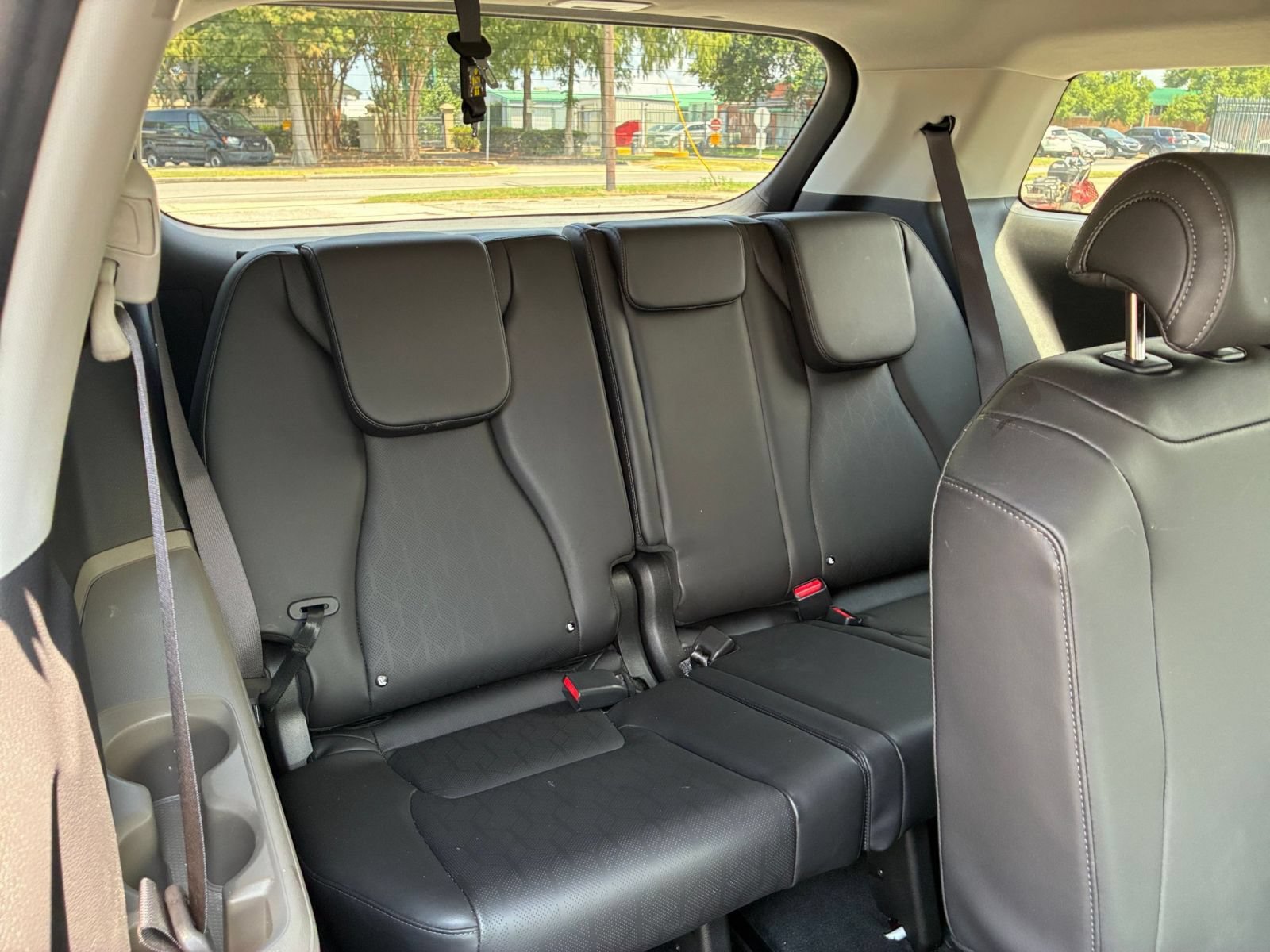 Used 2026 Kia Carnival FWD image 25