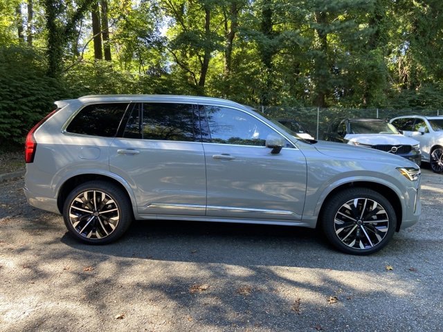 New 2026 Volvo XC90 B6 Plus w/ Protection Package Premier image 8