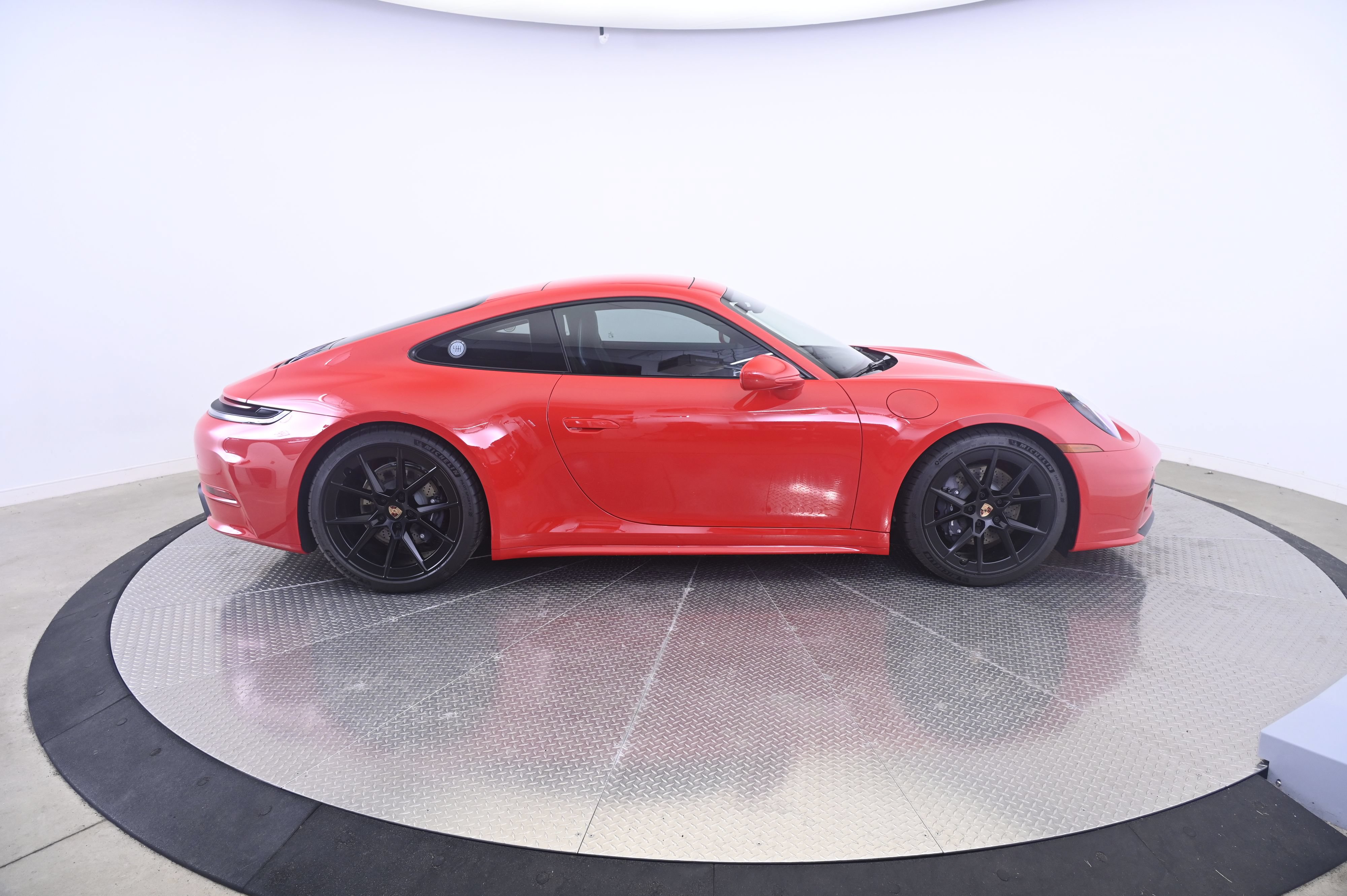 Certified 2026 Porsche 911 Carrera T RWD image 8