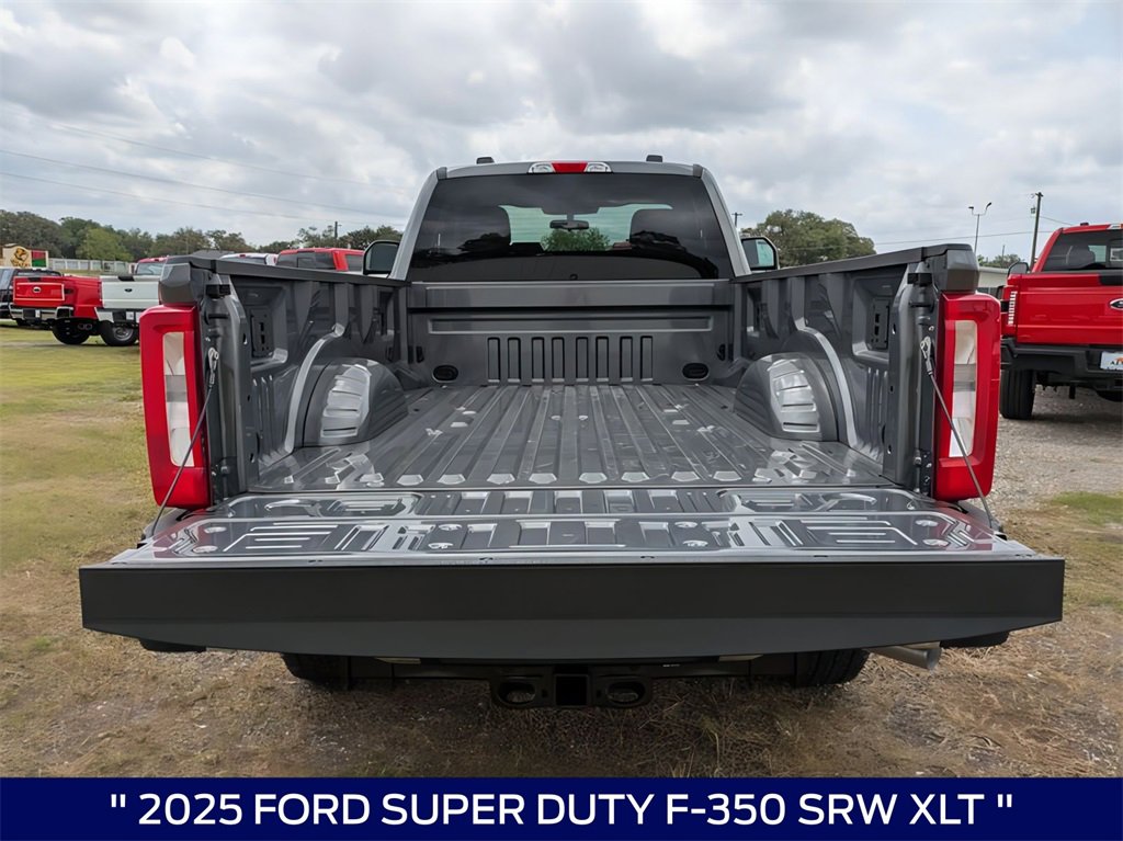 New 2025 Ford F350 XLT w/ FX4 Off-Road Package image 13