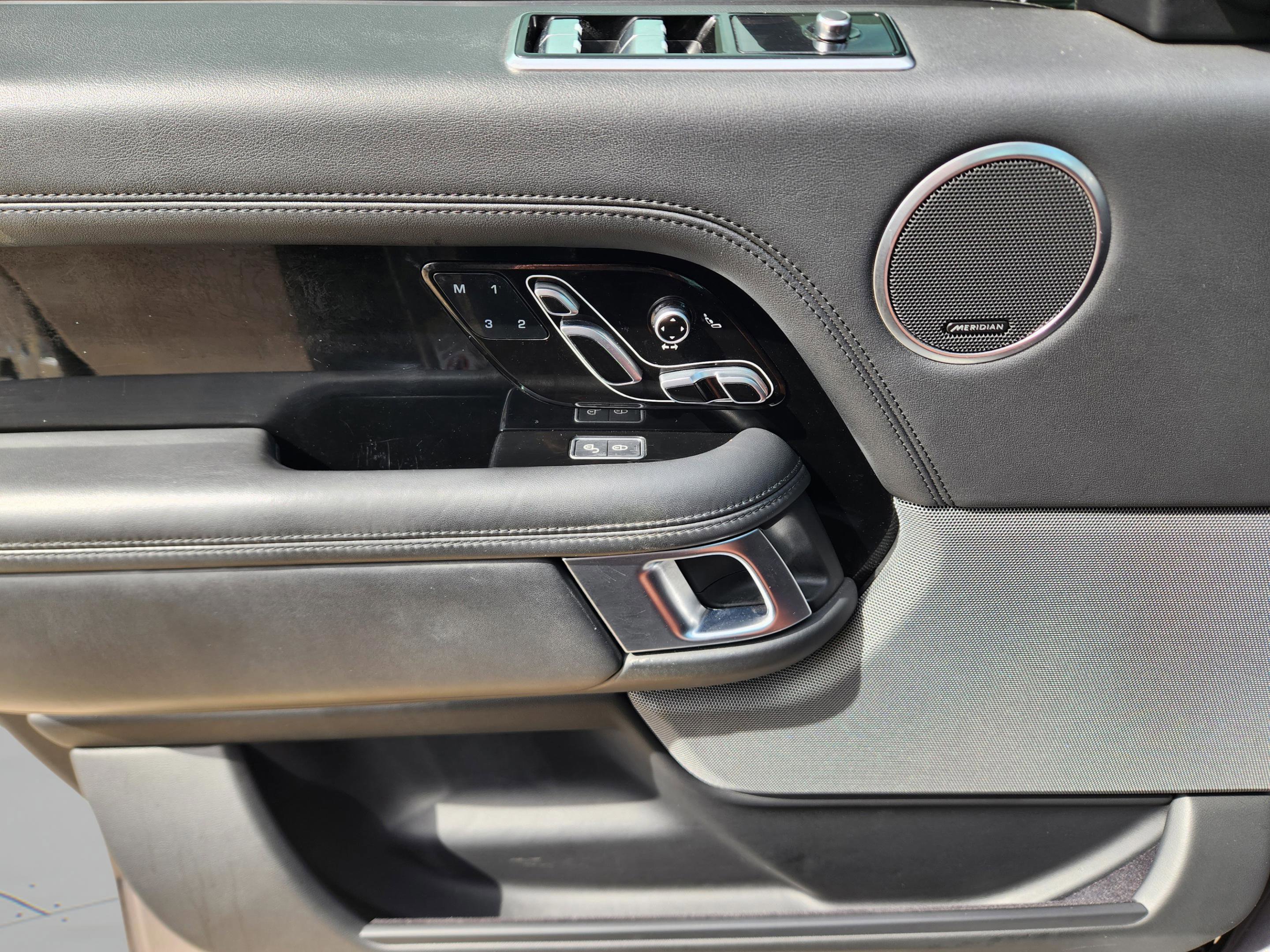 Used 2020 Land Rover Range Rover HSE AWD/4WD image 22