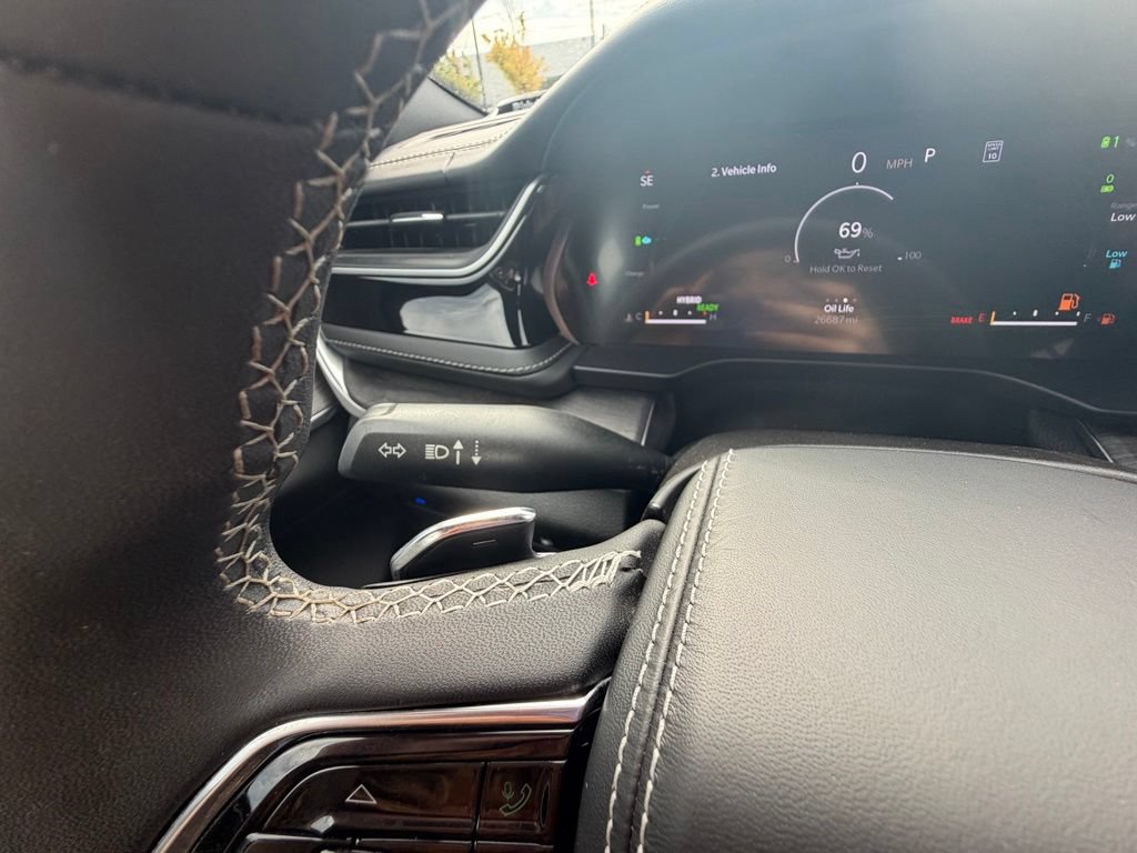 Used 2022 Jeep Grand Cherokee Overland AWD/4WD image 50