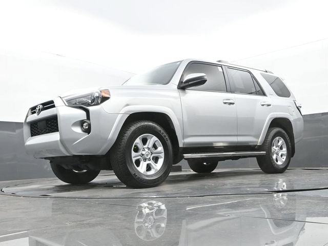 Used 2022 Toyota 4Runner SR5 RWD image 28