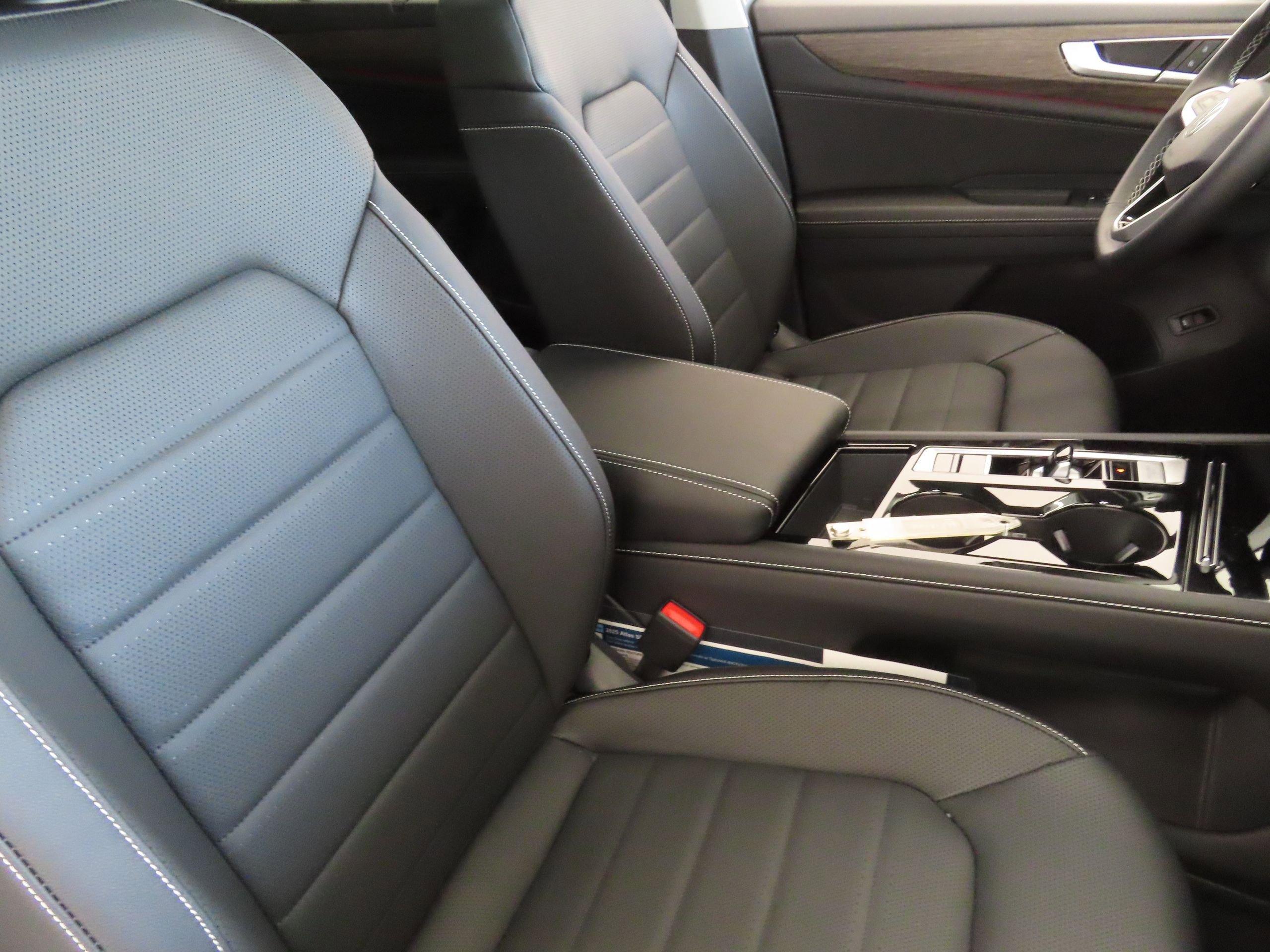 New 2025 Volkswagen Atlas SEL image 29