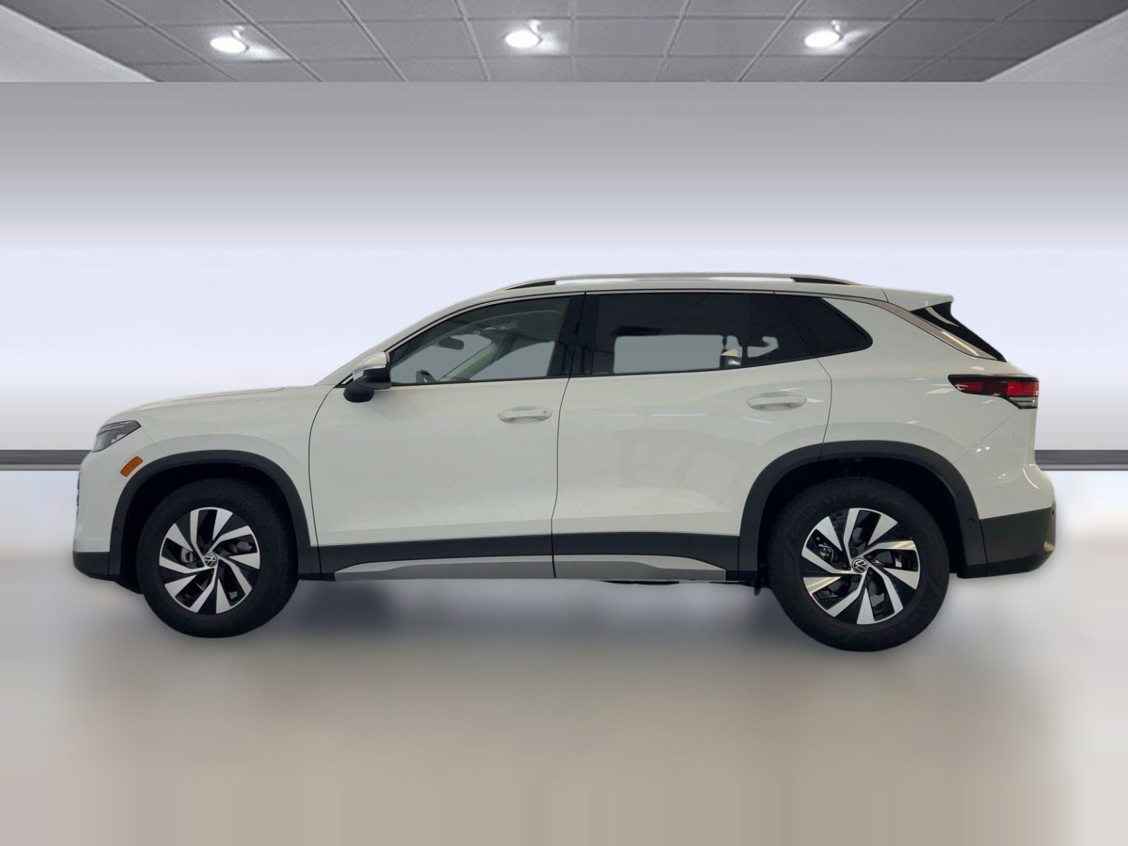 New 2026 Volkswagen Tiguan S FWD image 2
