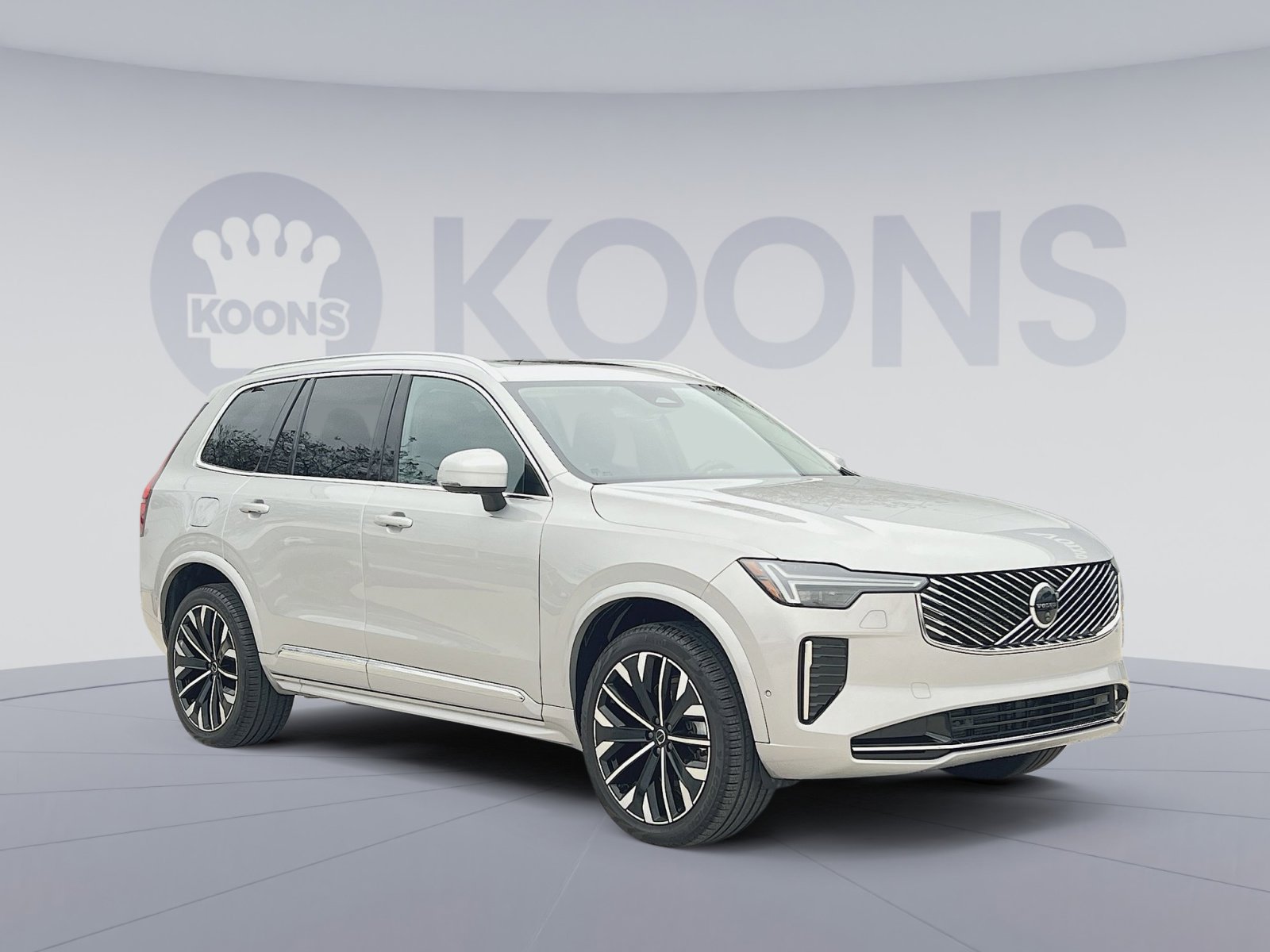Used 2025 Volvo XC90 B6 Plus AWD/4WD image 18