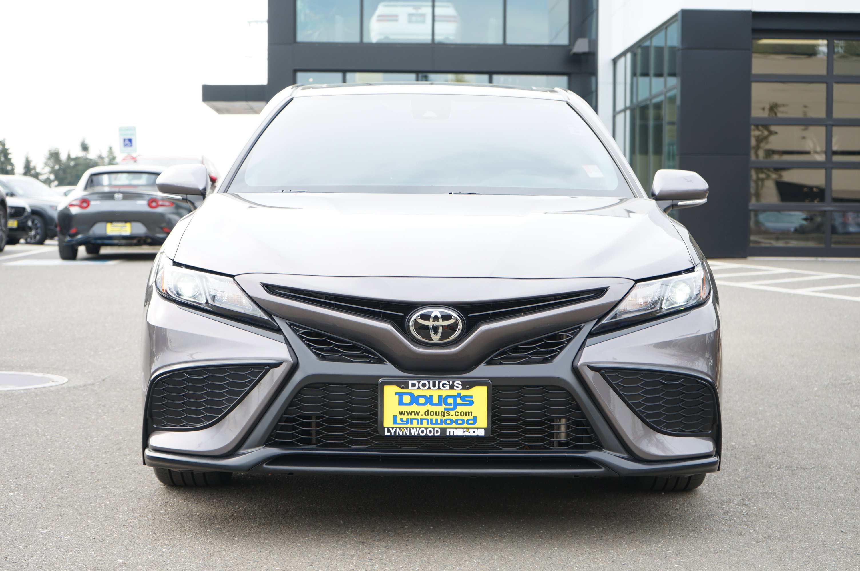 Used 2023 Toyota Camry SE AWD/4WD image 10