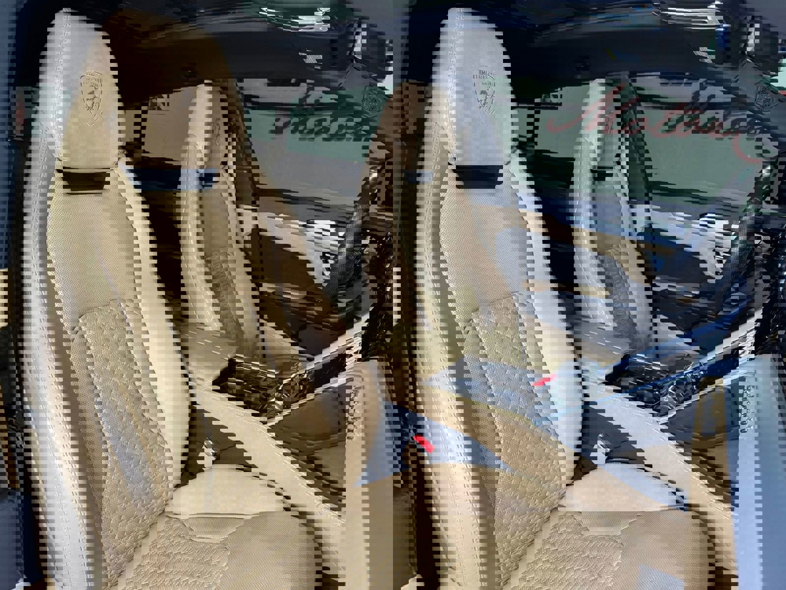 Used 2021 Lamborghini Urus image 17