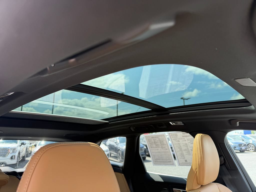 Used 2021 Volvo XC60 T5 Inscription w/ Advanced Package AWD/4WD image 16