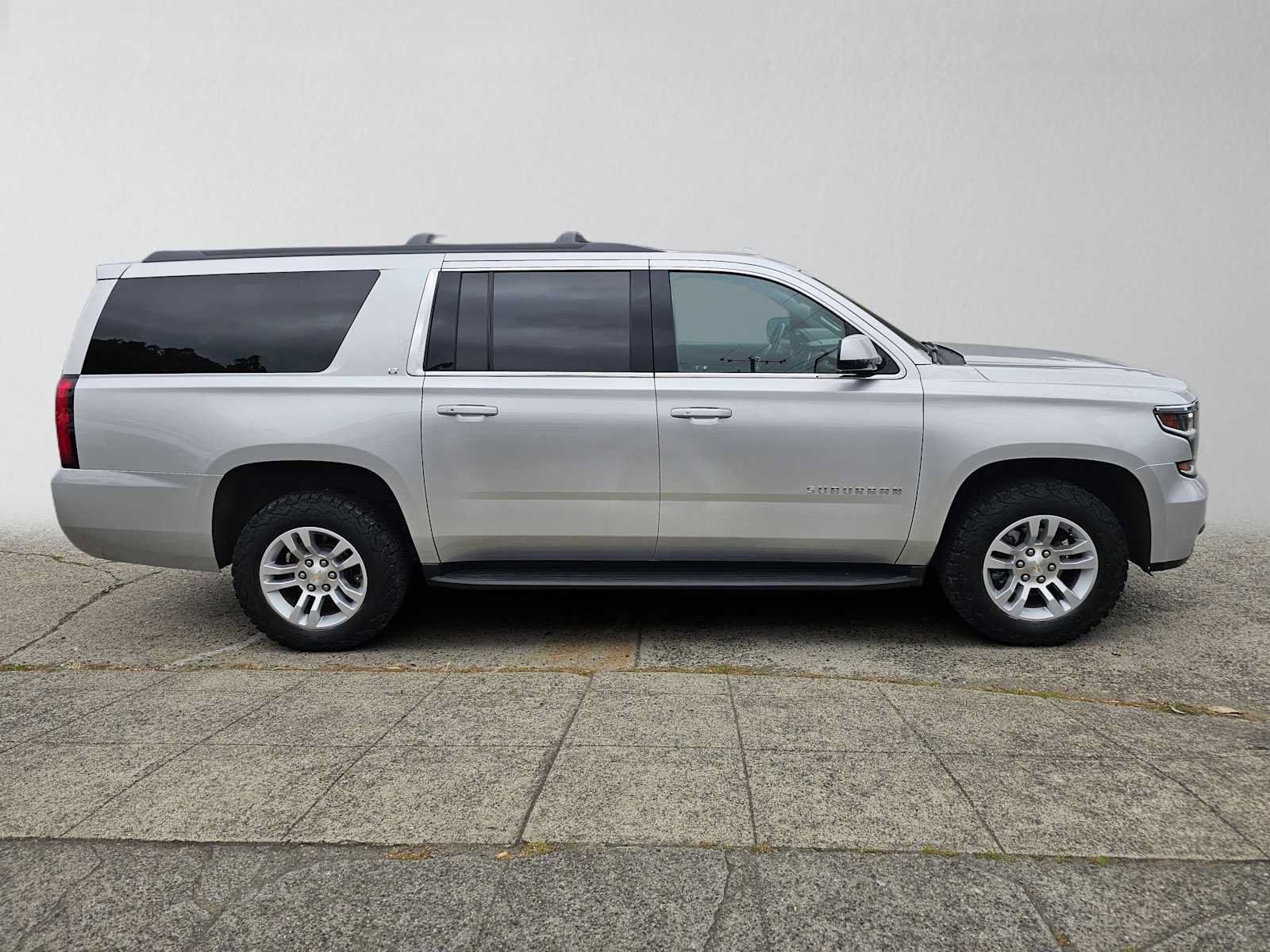 Used 2020 Chevrolet Suburban LT AWD/4WD image 2