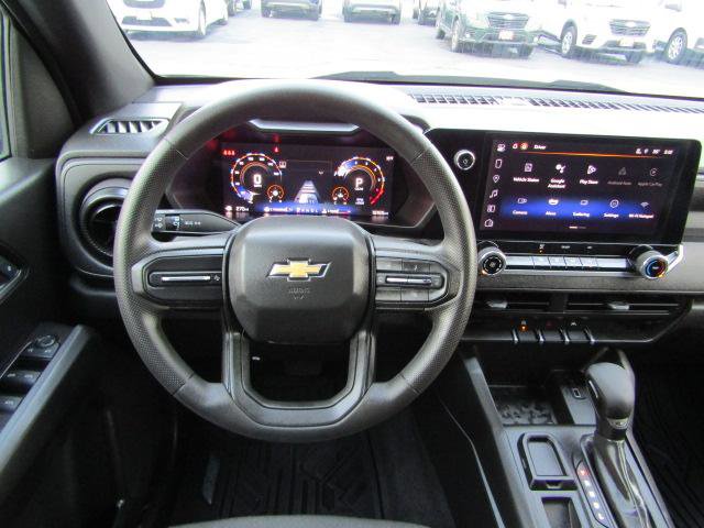Used 2024 Chevrolet Colorado W/T image 10